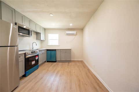 Tiny photo for 912 Church Street #7, Galveston, TX 77550 (MLS # 62313229)