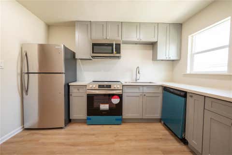 Tiny photo for 912 Church Street #7, Galveston, TX 77550 (MLS # 62313229)
