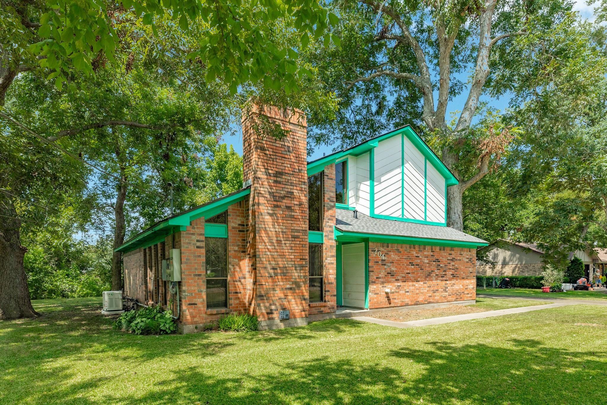 204 Sleepy Hollow Drive