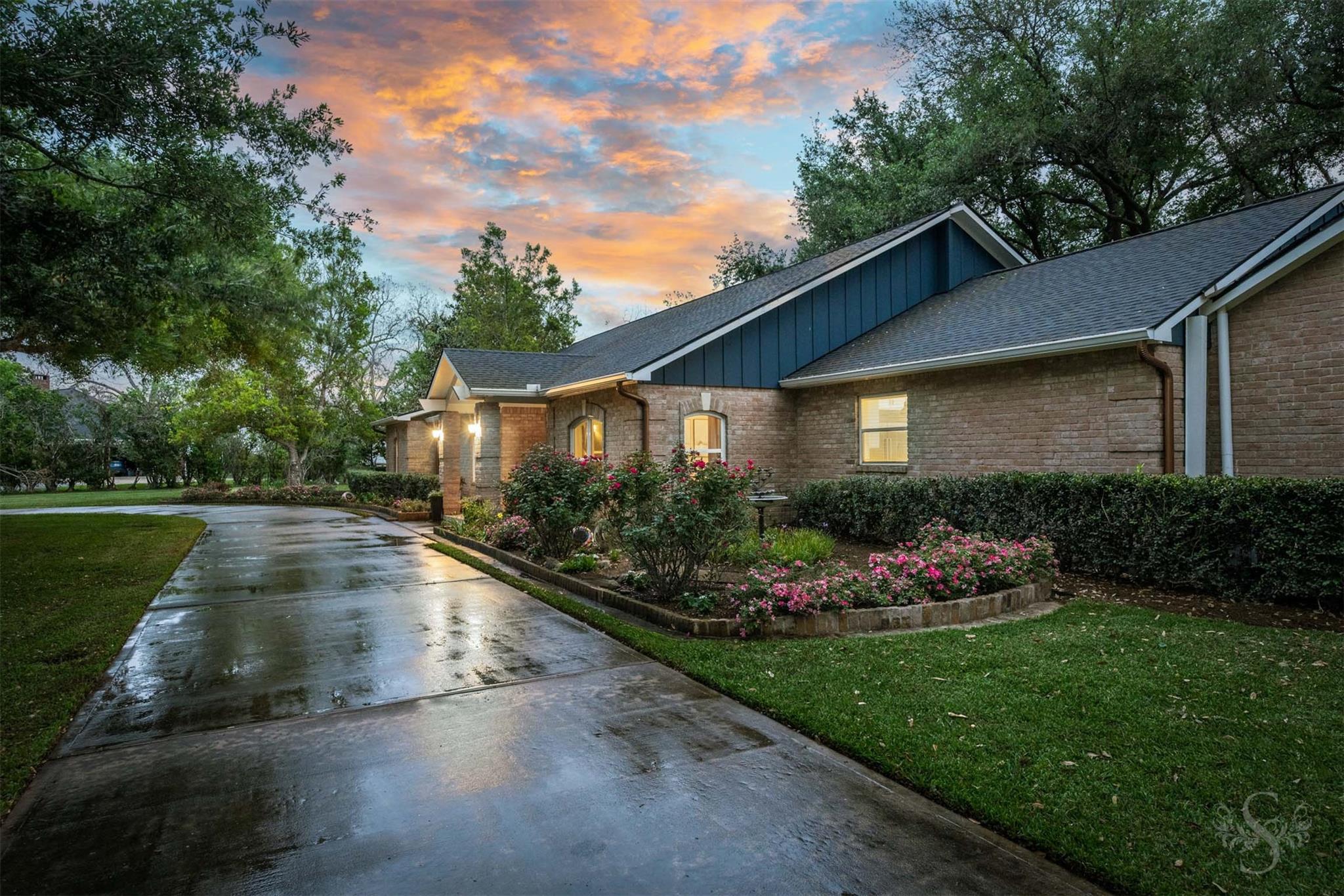 1467 Foster Lake Drive