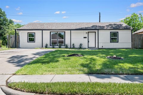 6119 Beekman Rd Houston TX 77021