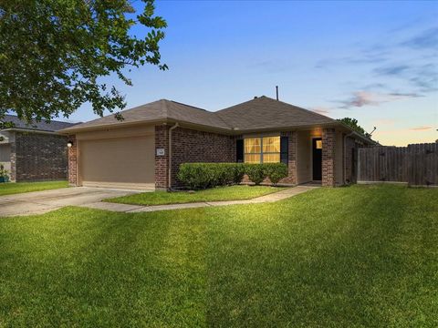 Photo of 845 Indigo Springs Lane, La Marque, TX 77568 (MLS # 4827360)