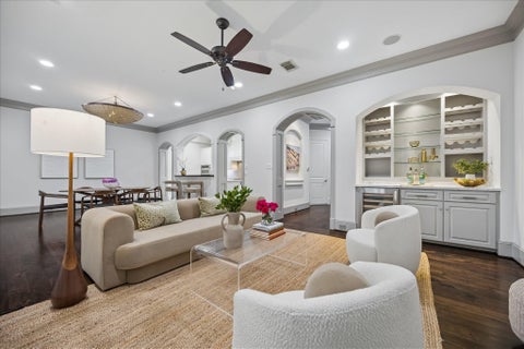 Photo of 2215 Nantucket Drive #C, Houston, TX 77057 (MLS # 949495)