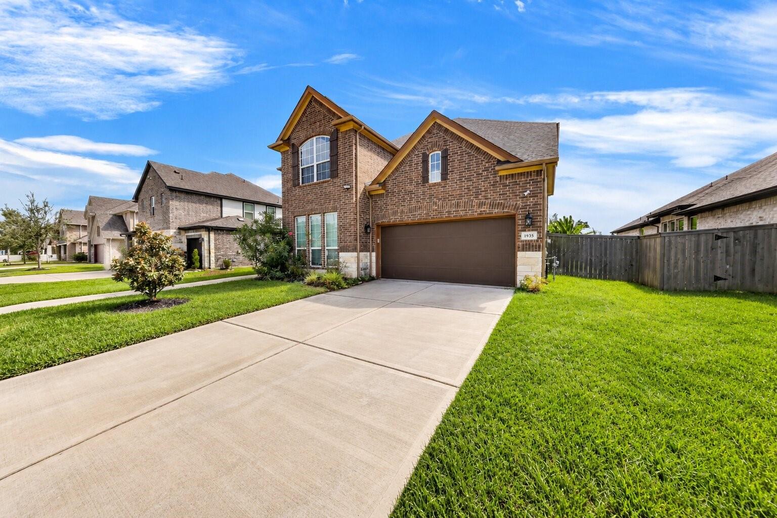 1935 Heather Canyon Drive