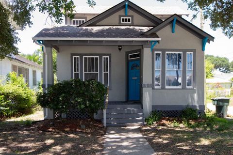 Photo of 1911 34th Street, Galveston, TX 77550 (MLS # 12964535)