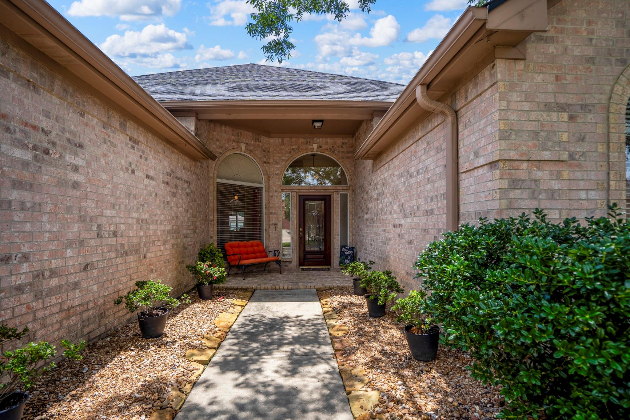 13685 Lakeside Place Drive