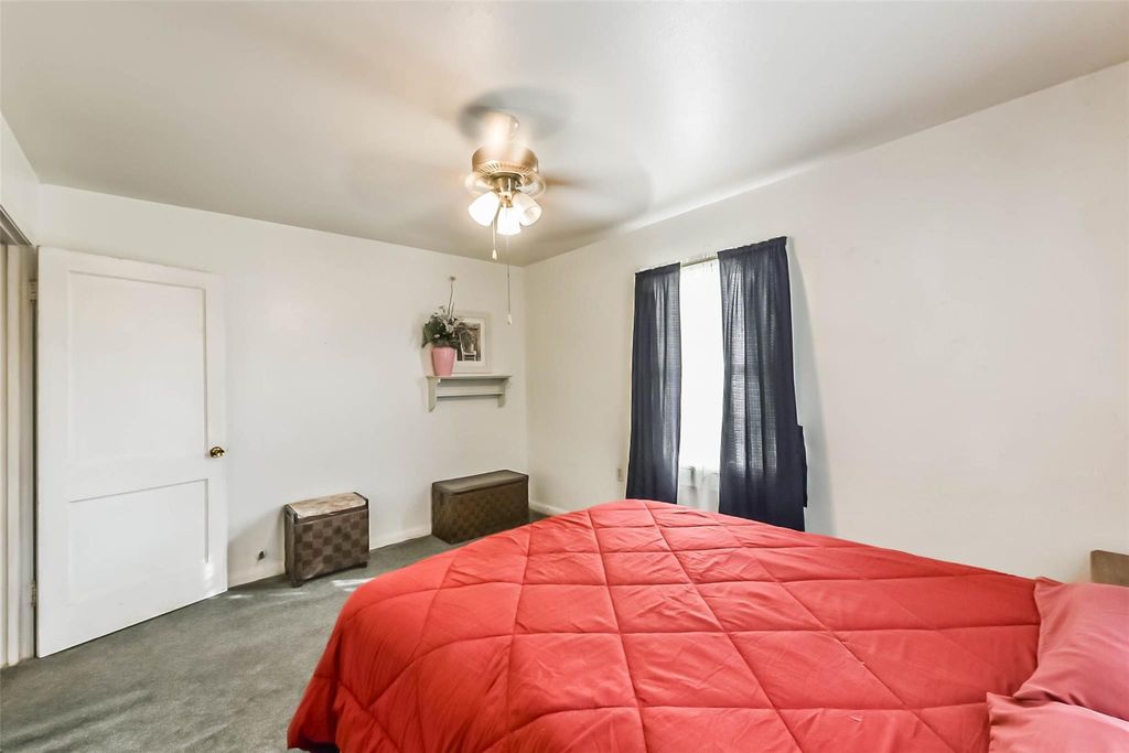 Photo of 12026 Meadowgreen Street, Houston, TX 77076 (MLS # 98304240)