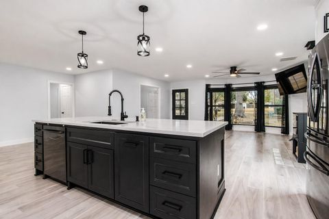 Photo of 712 Clarence Street, Tomball, TX 77375 (MLS # 42255492)