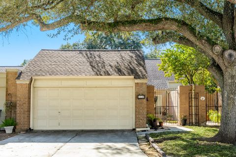 Photo of 1814 Veranda Drive, West Columbia, TX 77486 (MLS # 36213432)