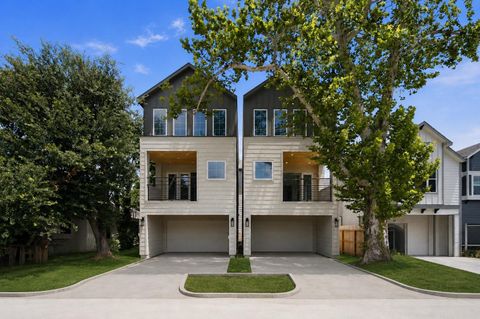 Homes For Sale - 1109 E 24th Street<br/> Harris County, Houston, TX 77009