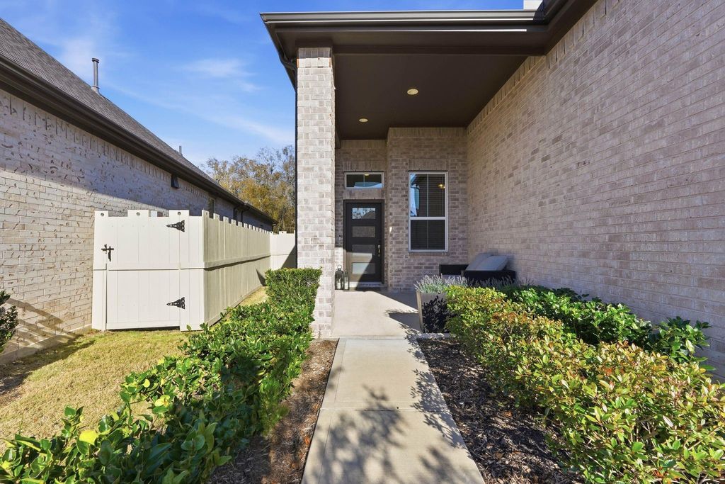 Photo of 17907 Purple Amaranth, Conroe, TX 77385 (MLS # 18311804)
