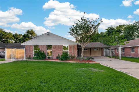 Photo of 11206 Huggins Drive, Houston, TX 77035 (MLS # 29887042)