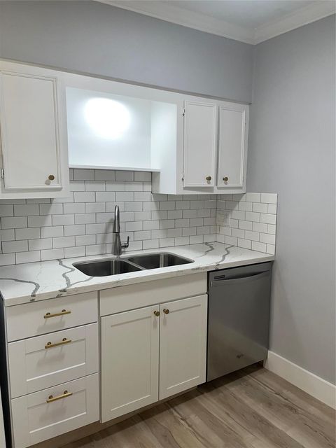 Photo of 1219 Autrey St #4, Houston, TX 77006 (MLS # 58550110)