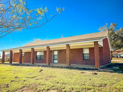 512 County Road 701 Teague TX 75860