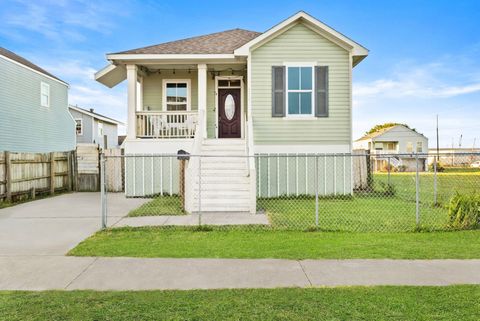 Photo of 4214 Winnie Street, Galveston, TX 77550 (MLS # 6722987)
