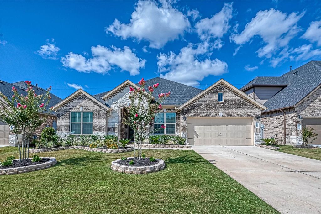 Photo of 5826 Euclid Loop, Rosenberg, TX 77469 (MLS # 40579153)