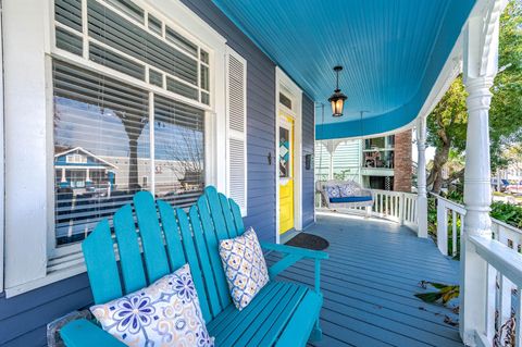 Photo of 3811 Avenue O, Galveston, TX 77550 (MLS # 27182044)