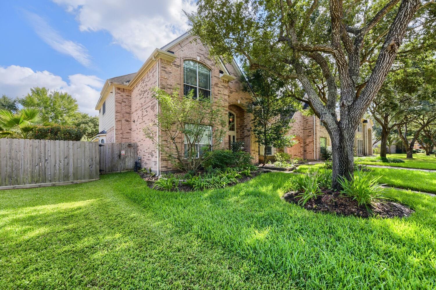 5518 Maybrook Park Lane