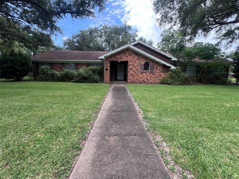 Photo of 1302 Briar Lane, Wharton, TX 77488 (MLS # 76394111) Photo of 1302 Briar Lane, Wharton, TX 77488 (MLS # 76394111)