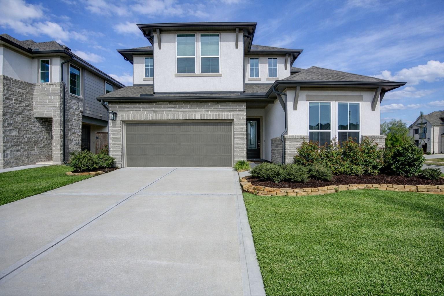 2331 Russett Forest Dr