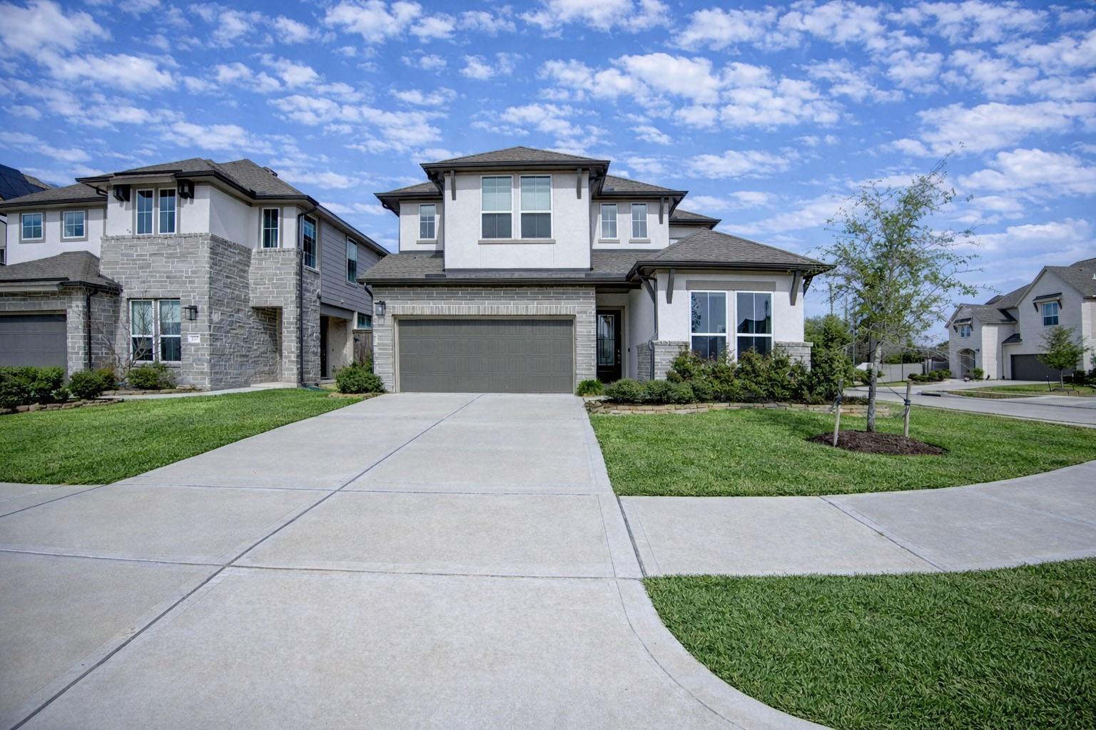 2331 Russett Forest Dr