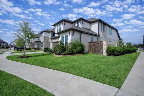 Photo of 2331 Russett Forest Dr Dr, Katy, TX 77494 (MLS # 42179179)
