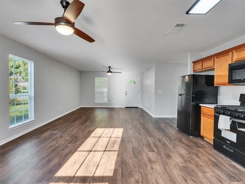 Photo of 326 S Bell Drive, Texas City, TX 77591 (MLS # 21115389)