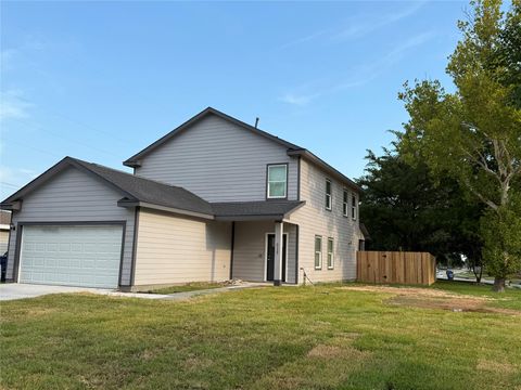 Photo of 1327 5th Avenue N, Texas City, TX 77590 (MLS # 94884374) Photo of 1327 5th Avenue N, Texas City, TX 77590 (MLS # 94884374)