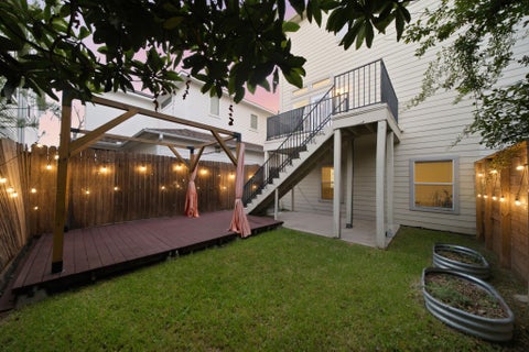 Photo of 907 Lawrence Street, Houston, TX 77008 (MLS # 87213633)