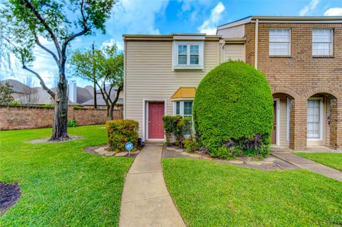 Photo of 2002 Gentryside Drive #117, Houston, TX 77077 (MLS # 46771402)
