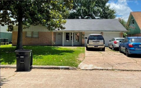 Photo of 8623 Nairn Street, Houston, TX 77074 (MLS # 66170087)