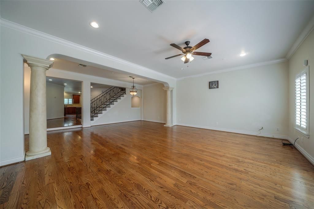 Photo of 4218 Drake St St #B, Houston, TX 77005 (MLS # 64557137)