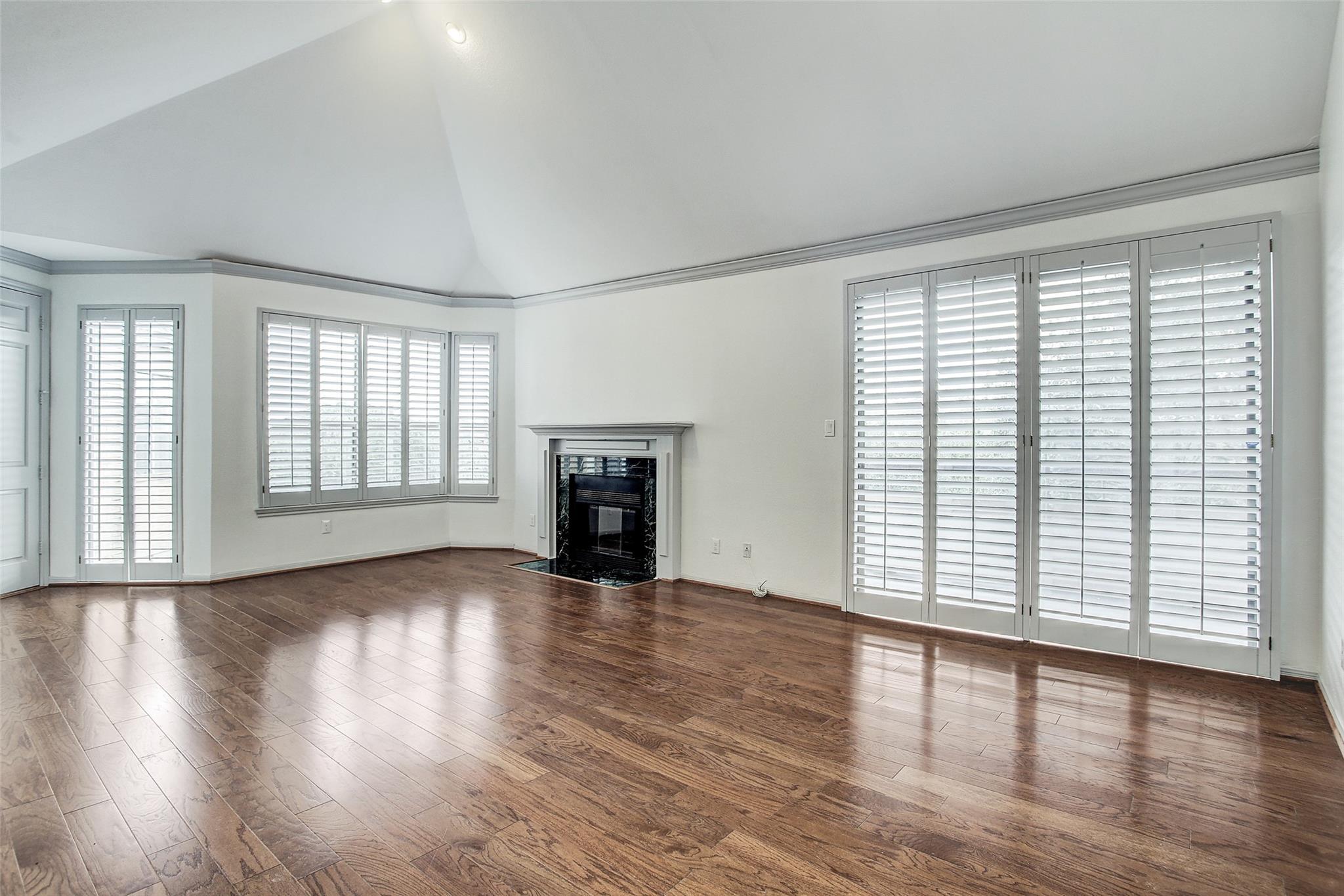 5220 Weslayan Street 310