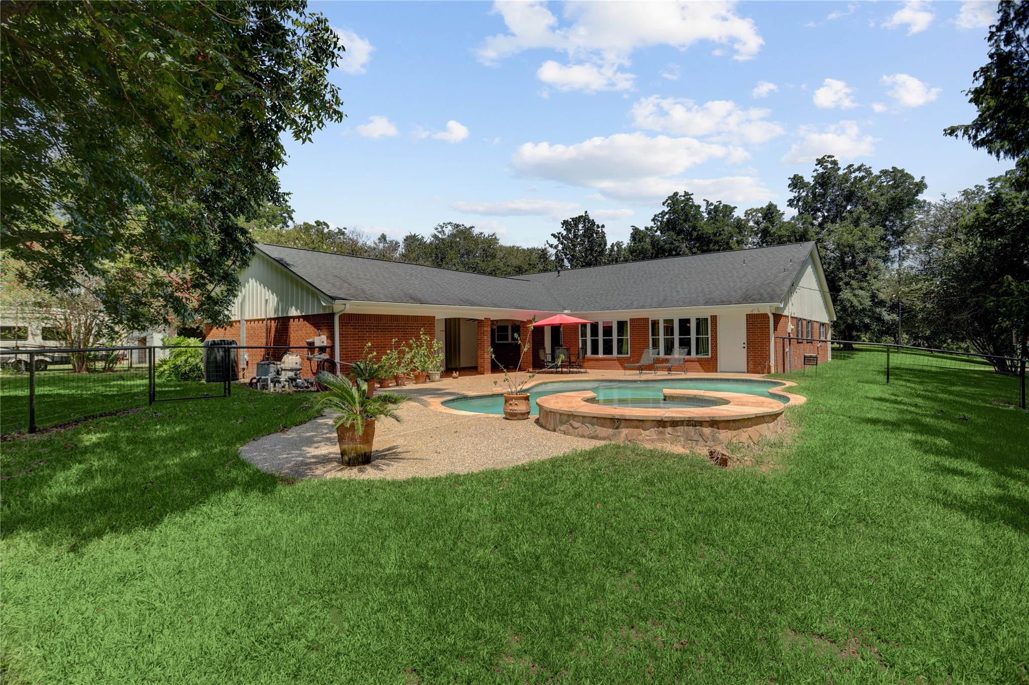319 Garrett Road