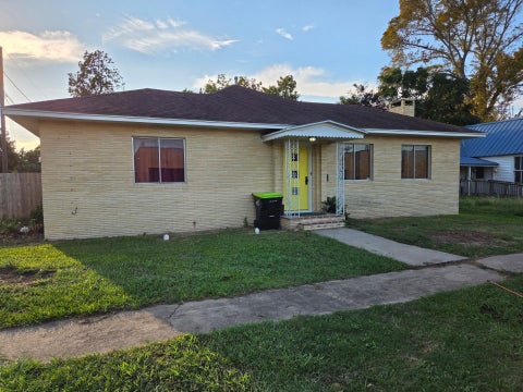 Photo of 2320 Avenue E, Bay City, TX 77414 (MLS # 79121627)