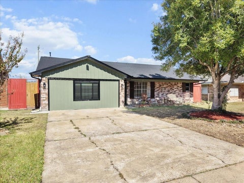 Photo of 11007 Green Arbor Drive, Houston, TX 77089 (MLS # 6928767)