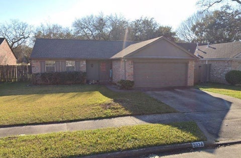 Photo of 3934 Kitchen Hill Lane, Sugar Land, TX 77479 (MLS # 27054990)