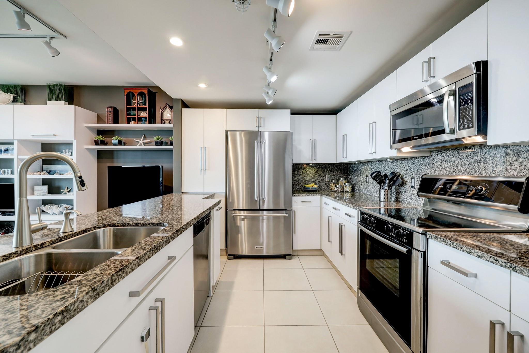 801 E Beach Drive BC0412