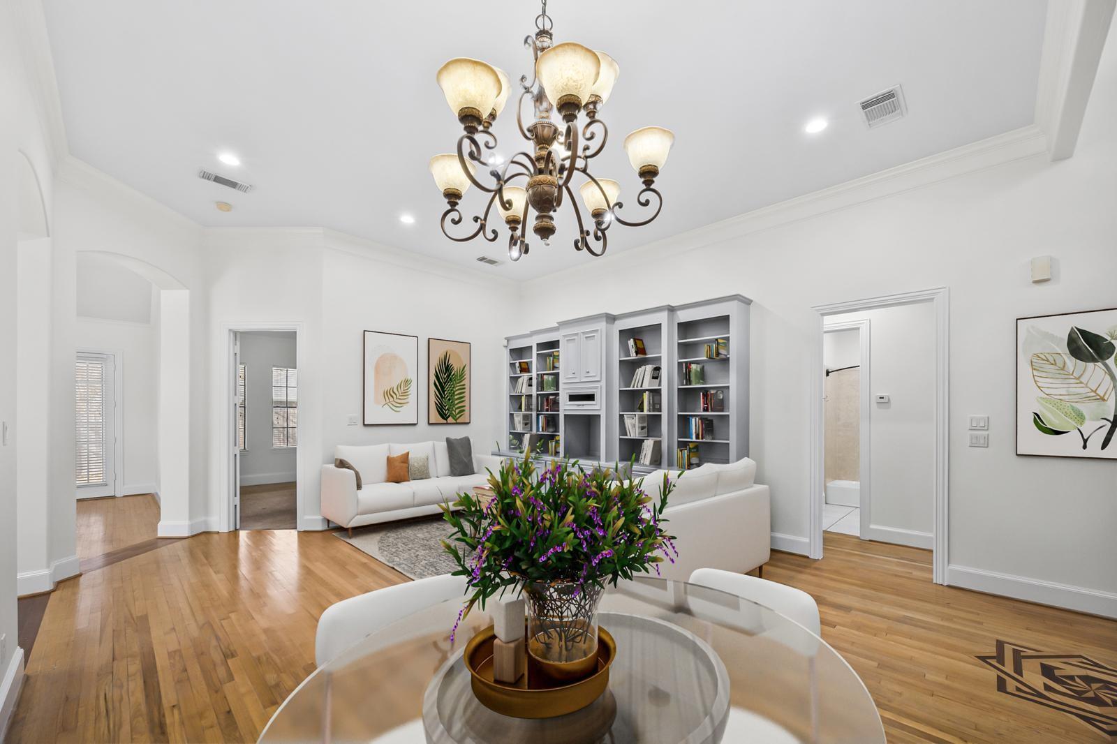 2305 Huntington Drive