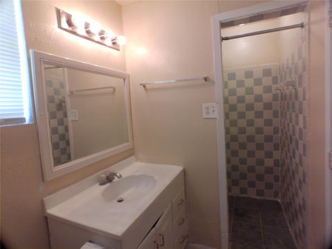 Tiny photo for 1301 Glenmore Drive, Pasadena, TX 77503 (MLS # 88708948)