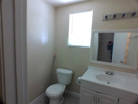 Tiny photo for 1301 Glenmore Drive, Pasadena, TX 77503 (MLS # 88708948)