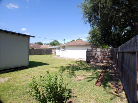 Tiny photo for 1301 Glenmore Drive, Pasadena, TX 77503 (MLS # 88708948)