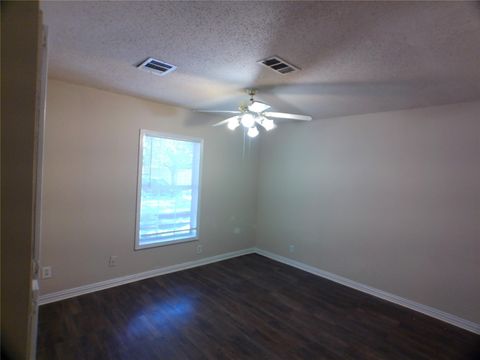 Tiny photo for 1301 Glenmore Drive, Pasadena, TX 77503 (MLS # 88708948)