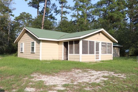 Homes For Rent - 20 White Oak Drive #A<br/> Walker County, Huntsville, TX 77320