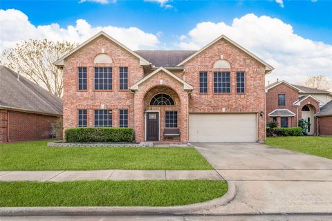 Photo of 16310 Cobble Springs Court, Sugar Land, TX 77498 (MLS # 71513356)