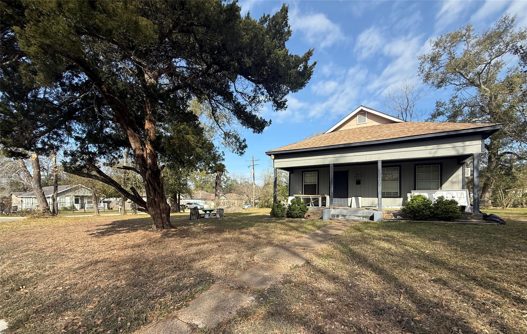 412 Waco Street