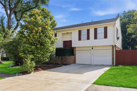 Photo of 8607 Causeway Drive, Houston, TX 77083 (MLS # 12877971)