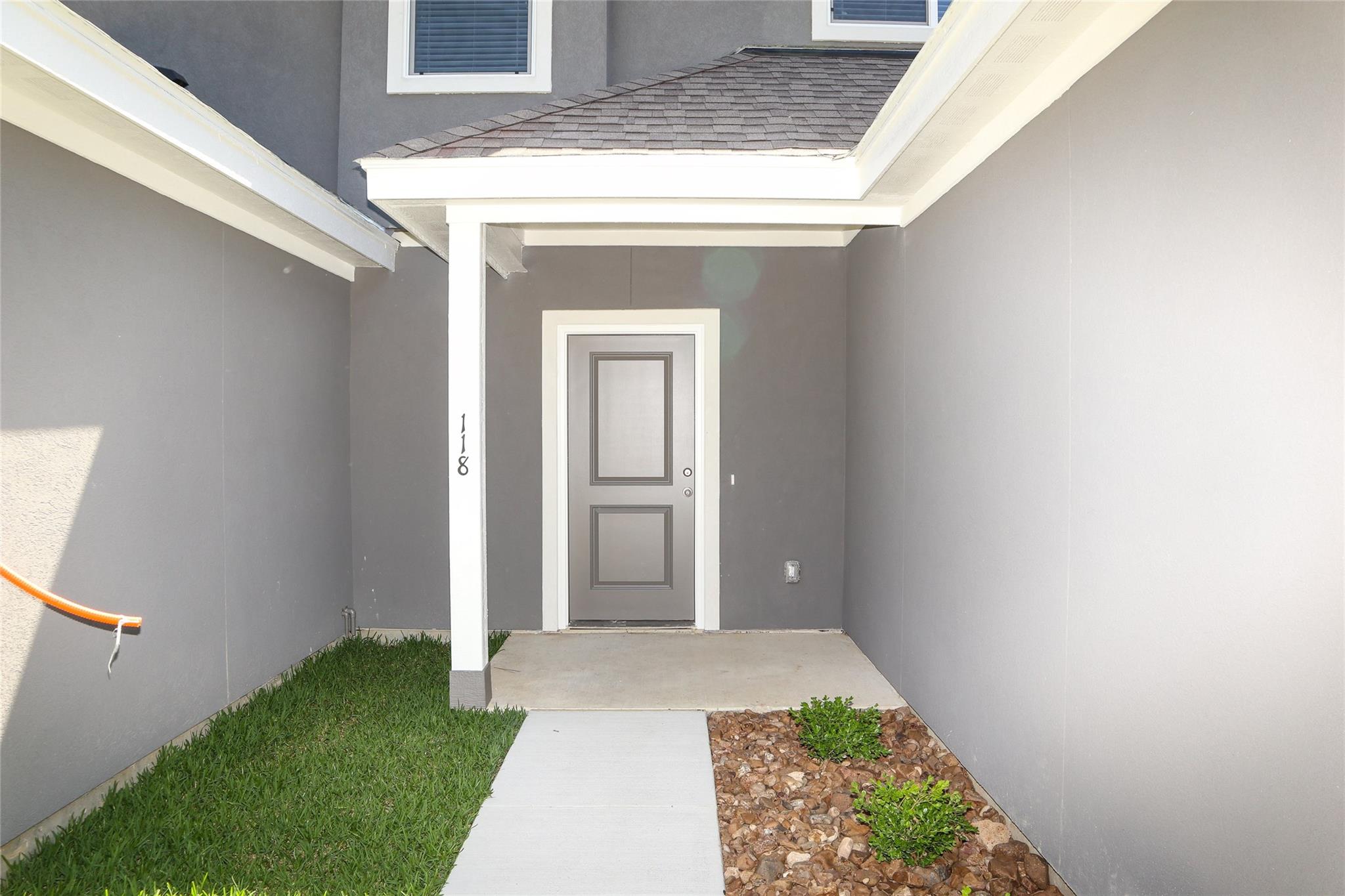 118 Artesian Way