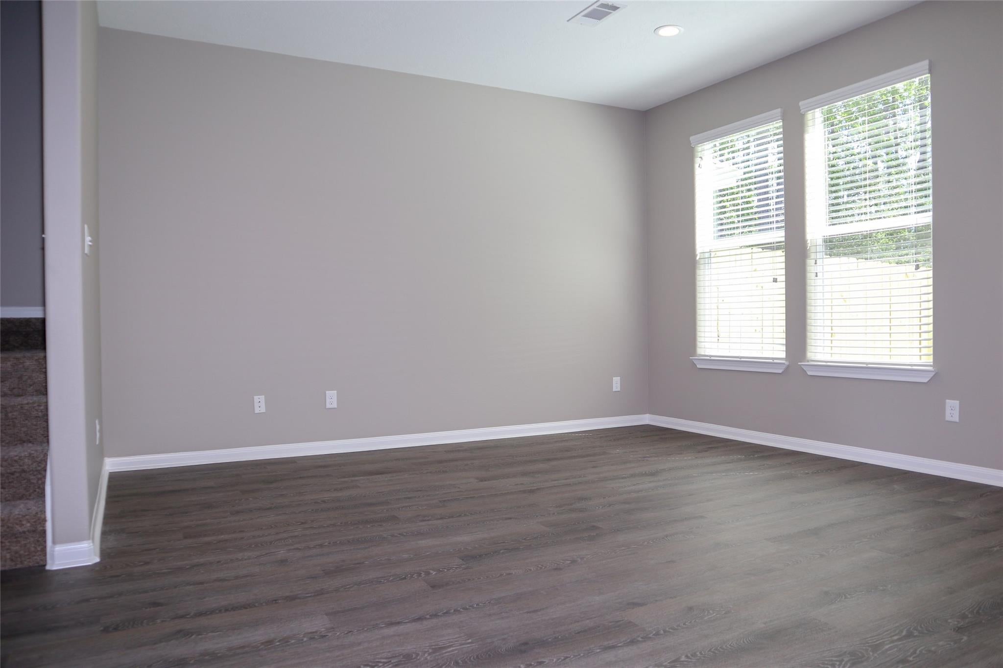 118 Artesian Way