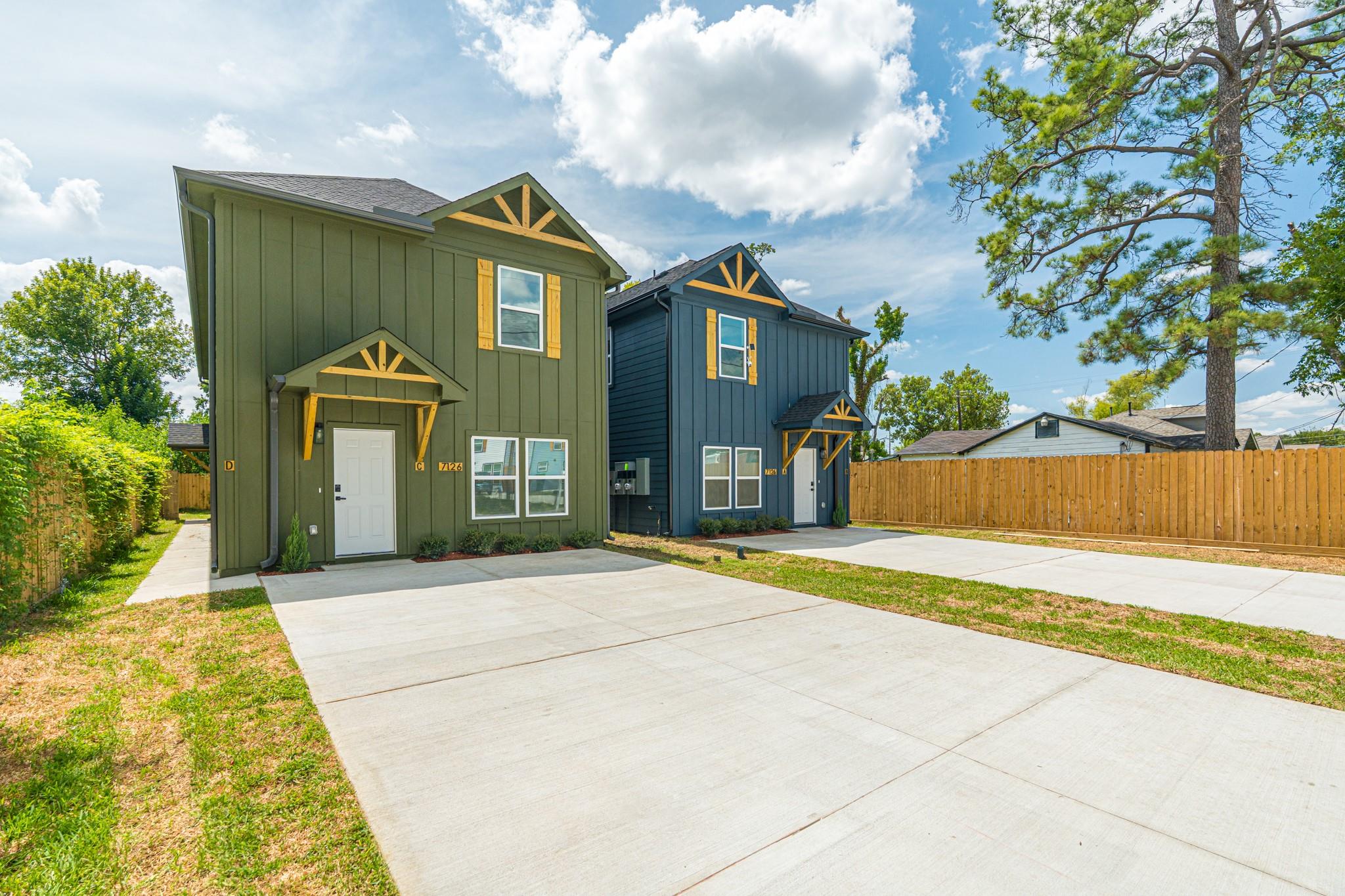 7126 Bywood C And D Street